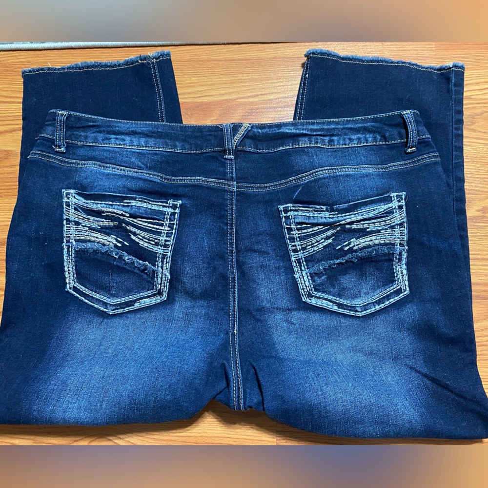 Maurices Dark Wash Denim Crop Jeans